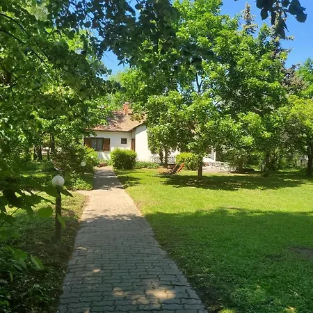 Liget Ueduelo Bed & Breakfast Siófok
