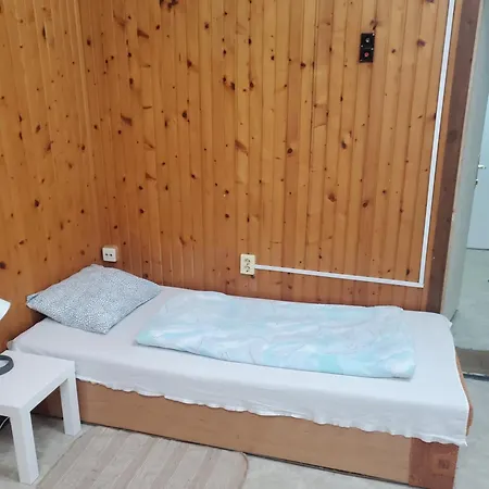 Liget Ueduelo Frühstückspension Siófok